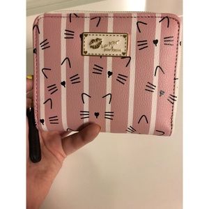 NWT Betsy Johnson wallet